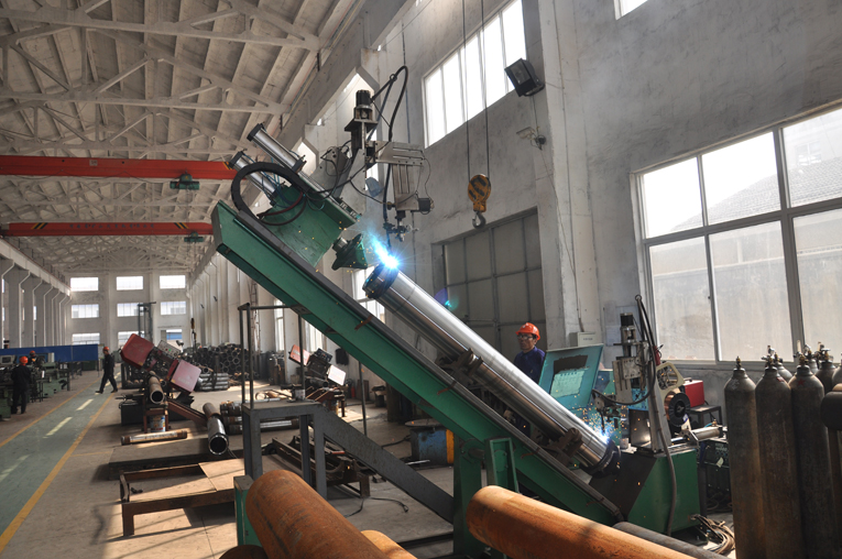 新型自動(dòng)焊接